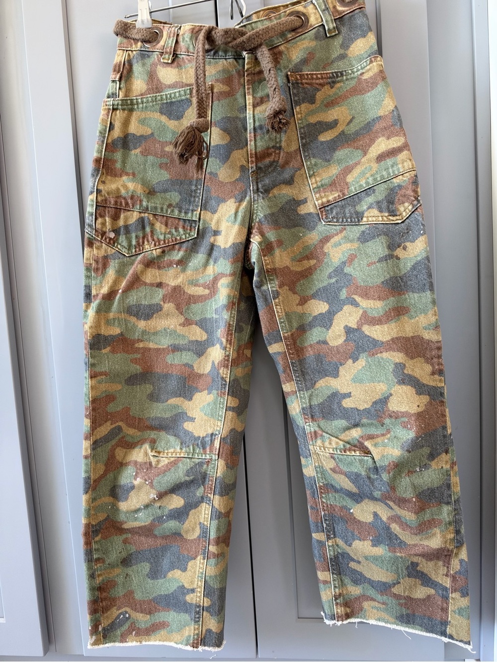 FREE PEOPLE We The Free Moxie Low-Slung Pull-On Barrel Jeans in Camo